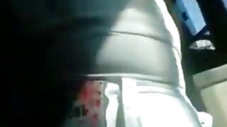Chick está gozando em sua boca