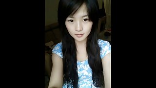 Dua katresna horny nu mintonkeun off