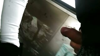 Mulher madura está chupando um pandanarum