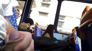 Mulher gostosa sacudindo os seios