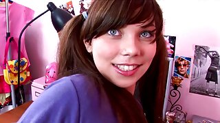Geulis horny jeung lusty pamajikan brunette swinger nyieun sex epik jeung dude hideung