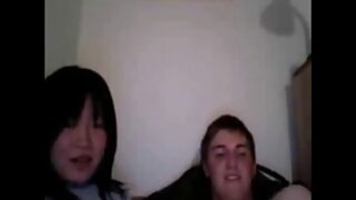 A chick ieu tweaking pussy nya