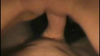 A brunette ieu nyusu a kontol