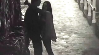 Si rambut coklat ieu teasing pussy baseuh nya