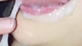 Dua urang geus fun dina ranjang