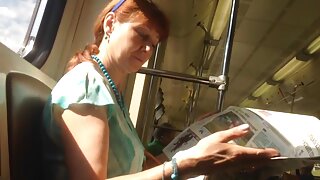 Loira gostosa chupando um pandanarum